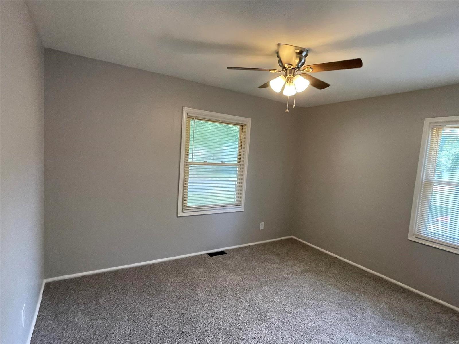 257 Cameron Road St. Louis, MO 63137 - Photo 24 of 30