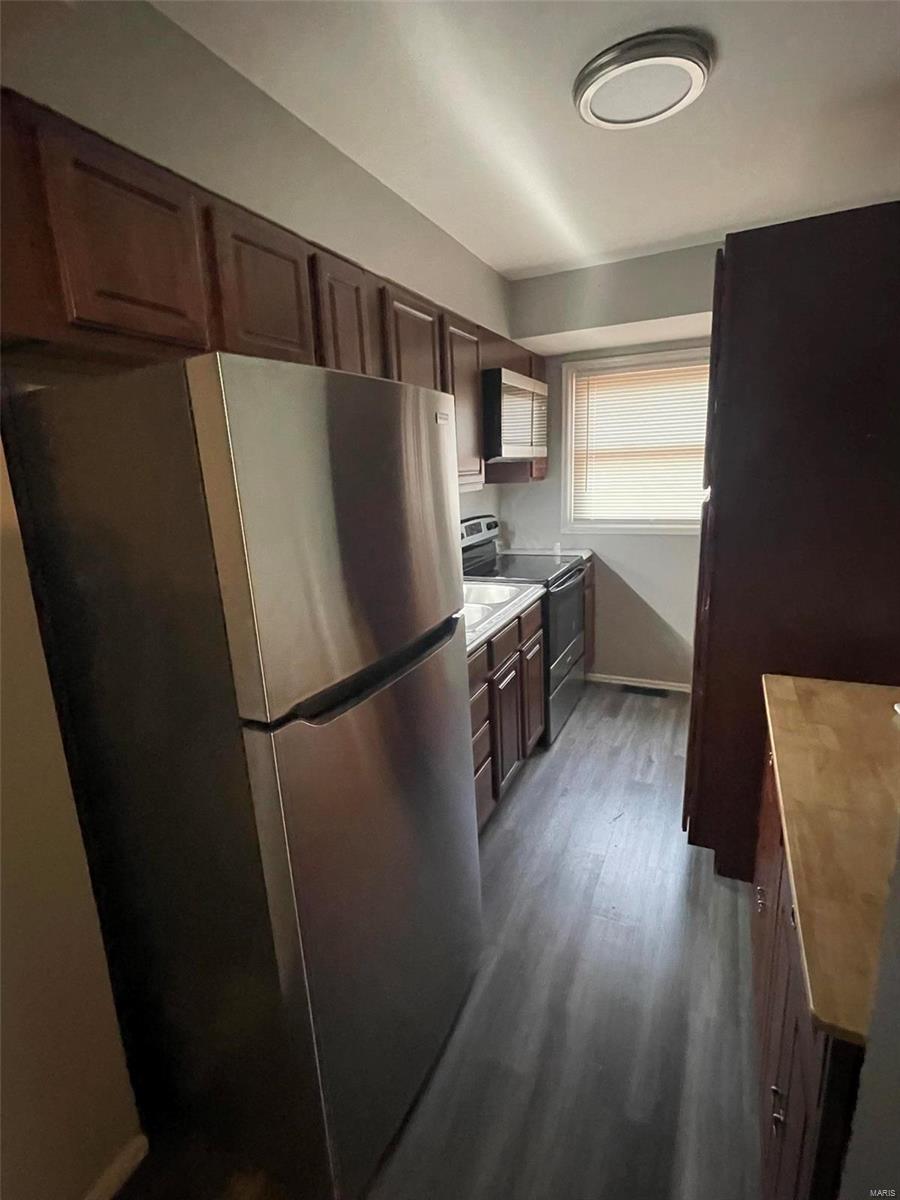 257 Cameron Road St. Louis, MO 63137 - Photo 10 of 30