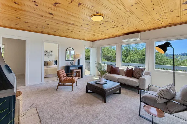 $1,182,000 | 10777 Rock Point Drive, Jenner, CA 95450