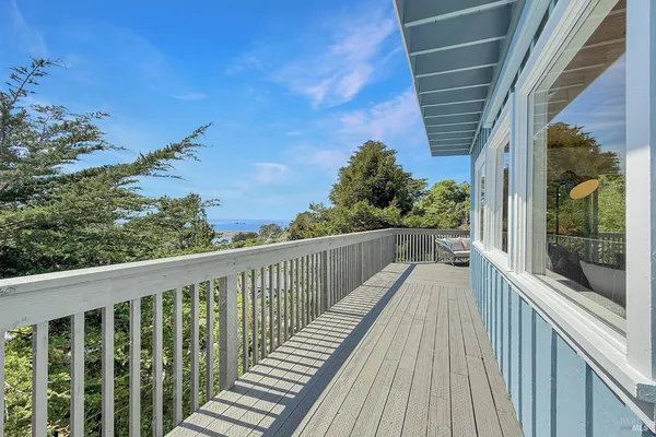 $1,182,000 | 10777 Rock Point Drive, Jenner, CA 95450