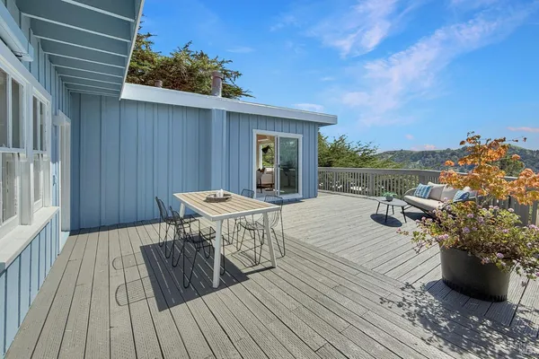 $1,182,000 | 10777 Rock Point Drive, Jenner, CA 95450