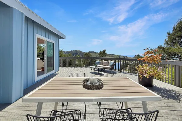 $1,182,000 | 10777 Rock Point Drive, Jenner, CA 95450