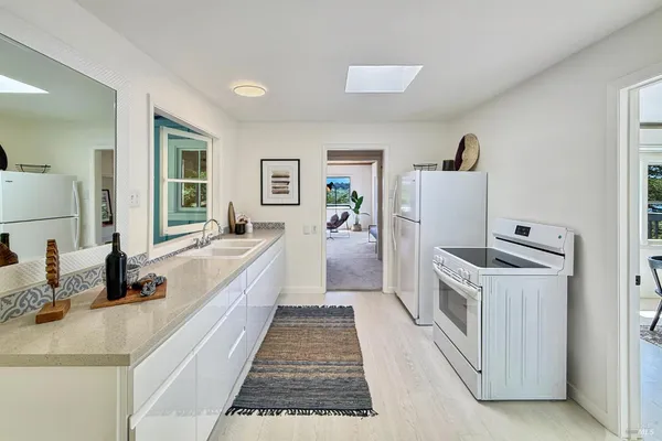 $1,182,000 | 10777 Rock Point Drive, Jenner, CA 95450