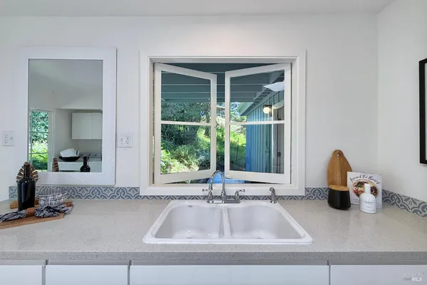 $1,182,000 | 10777 Rock Point Drive, Jenner, CA 95450