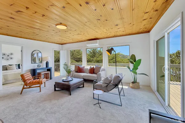 $1,182,000 | 10777 Rock Point Drive, Jenner, CA 95450