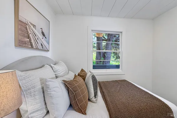 $1,182,000 | 10777 Rock Point Drive, Jenner, CA 95450