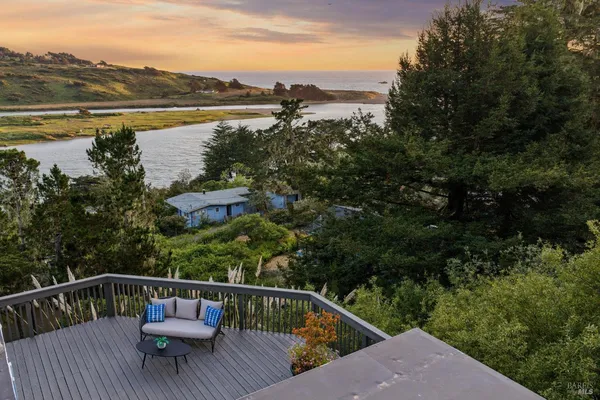 $1,182,000 | 10777 Rock Point Drive, Jenner, CA 95450