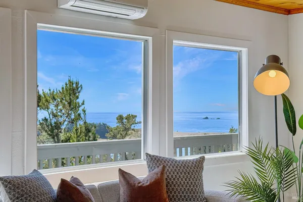 $1,182,000 | 10777 Rock Point Drive, Jenner, CA 95450