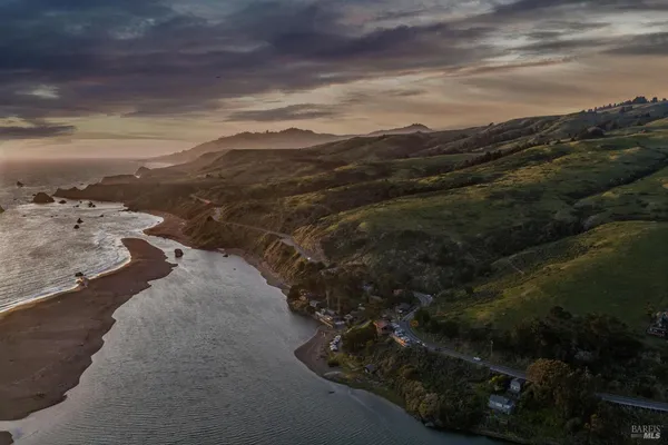 $1,182,000 | 10777 Rock Point Drive, Jenner, CA 95450