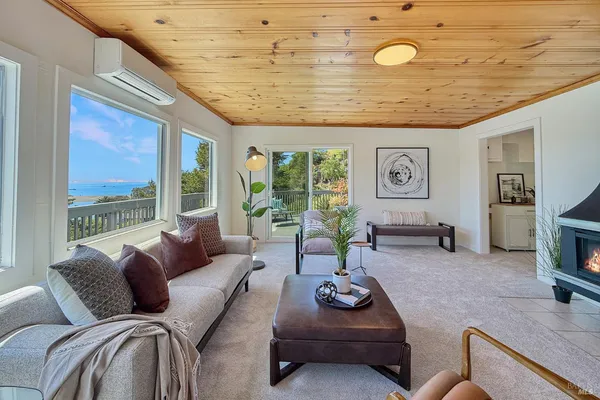 $1,182,000 | 10777 Rock Point Drive, Jenner, CA 95450