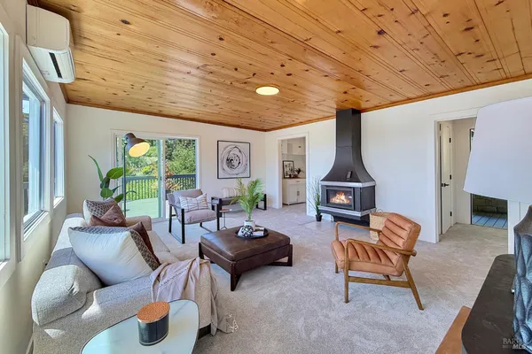 $1,182,000 | 10777 Rock Point Drive, Jenner, CA 95450