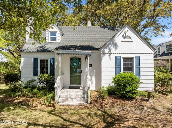 $2,800,000 | 2205 Front Street, Beaufort, NC 28516