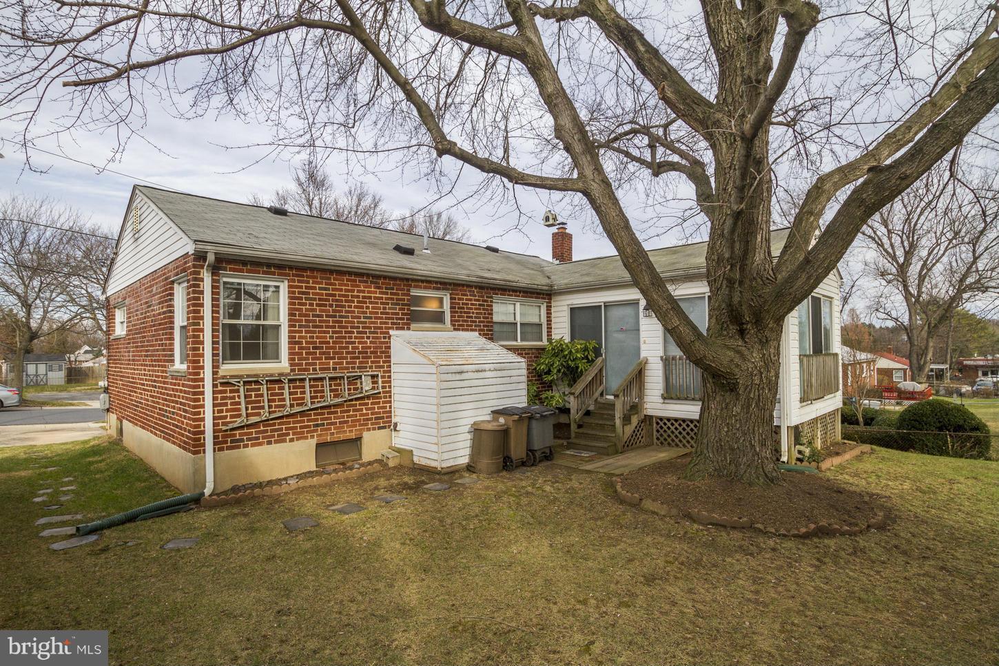 703 Robert Road Rockville, MD 20850 - Photo 24 of 30 Exterior (Rear)
