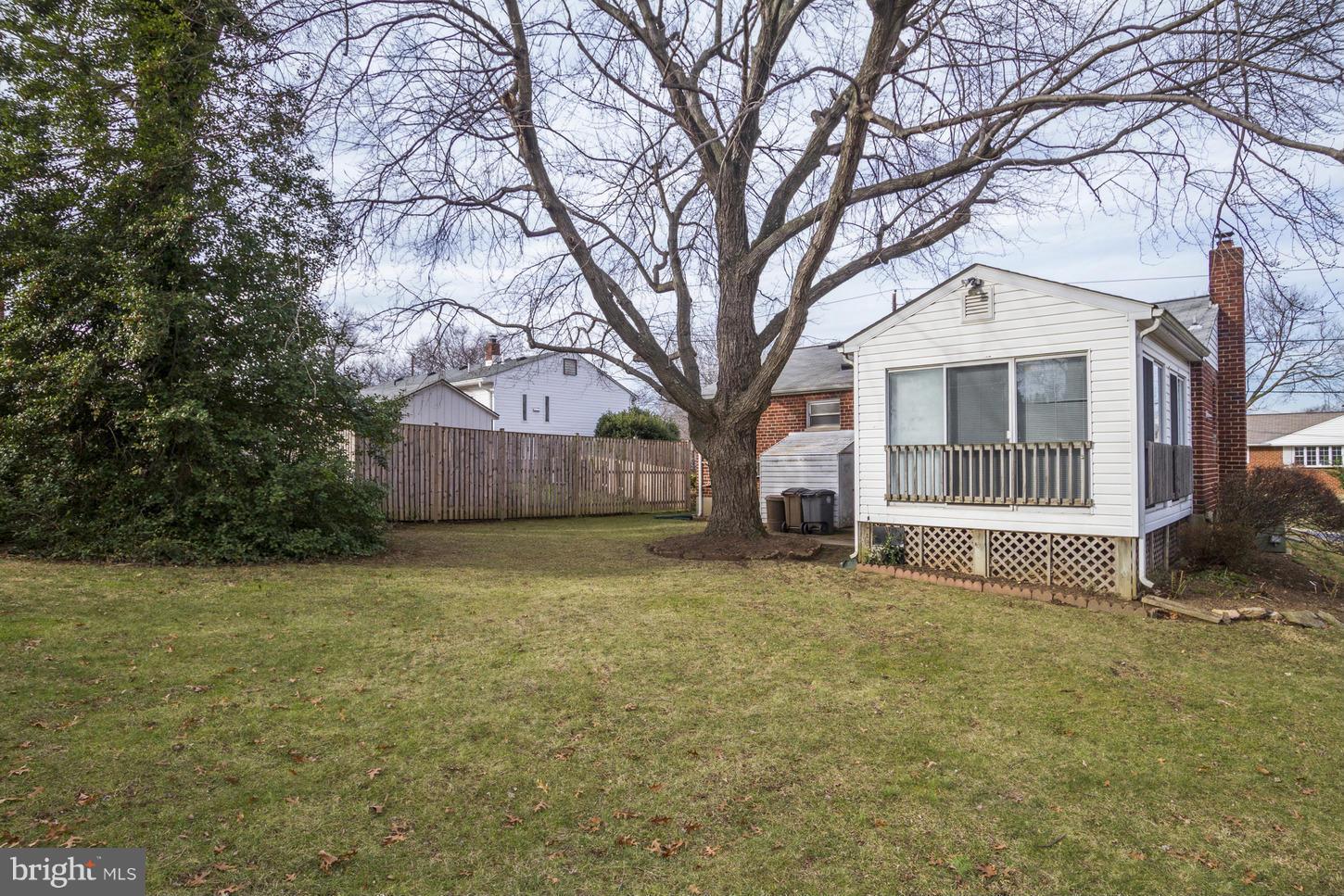 703 Robert Road Rockville, MD 20850 - Photo 26 of 30 Exterior (Rear)