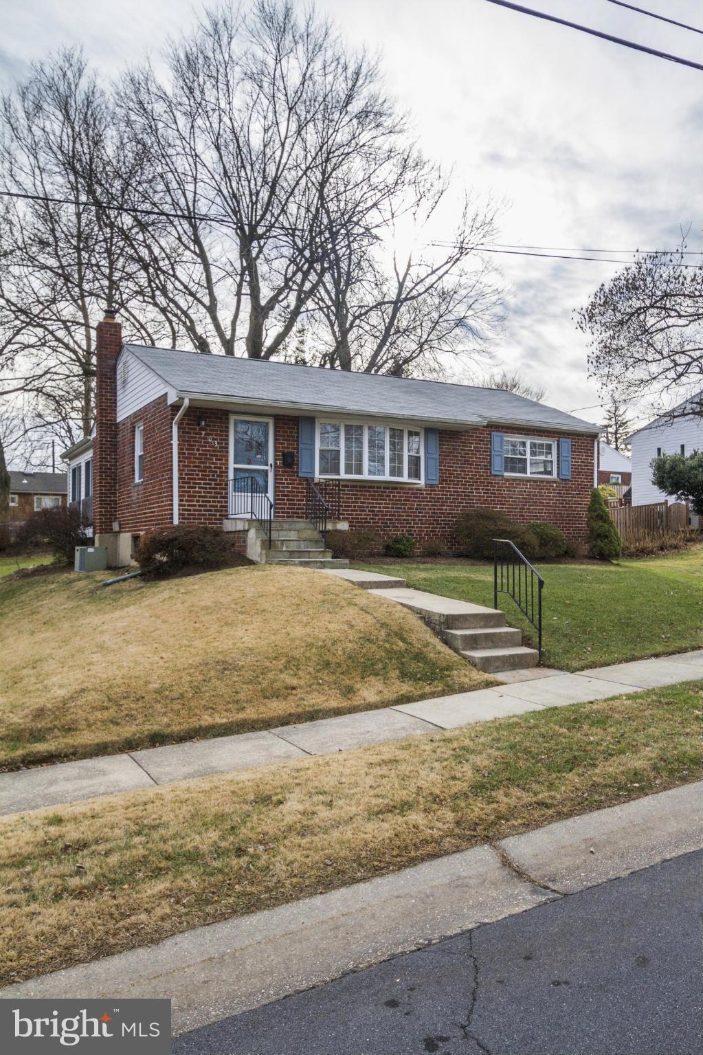 703 Robert Road Rockville, MD 20850 - Photo 30 of 30 Exterior (Front)