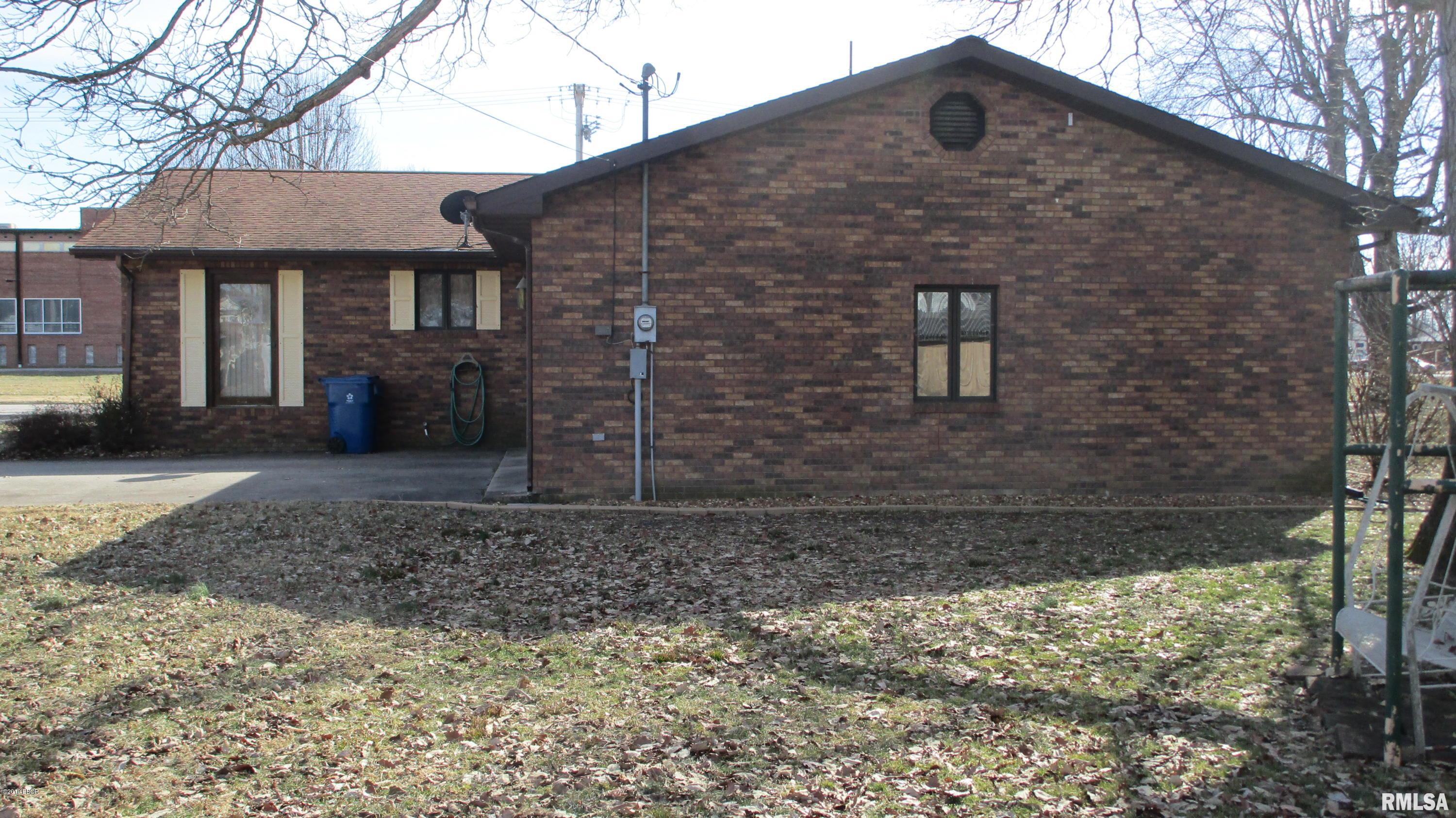 116 West 5th Street Flora, IL 62839 - Photo 7 of 50 Gallery Image 7
