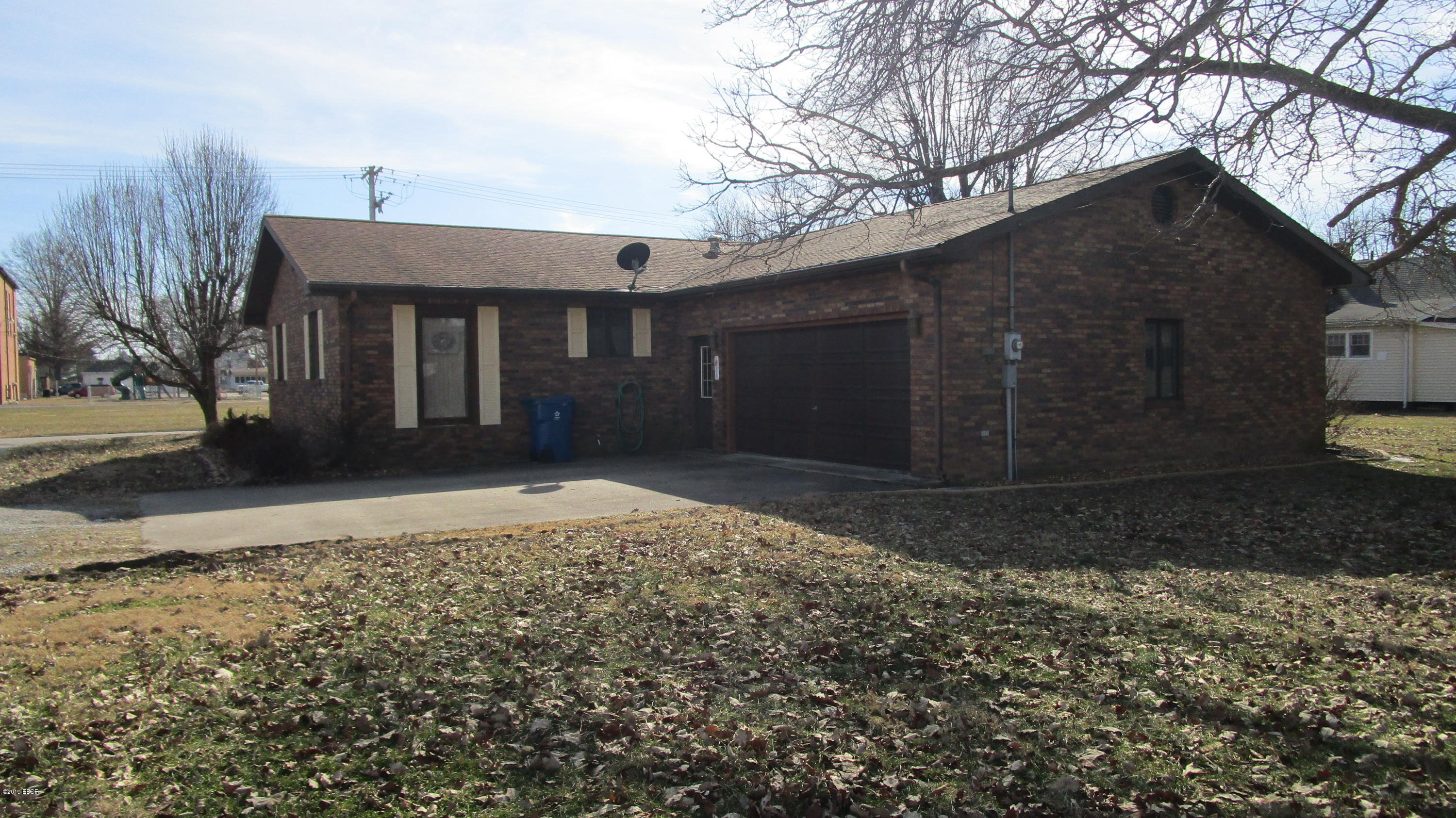 116 West 5th Street Flora, IL 62839 - Photo 8 of 50 Gallery Image 8