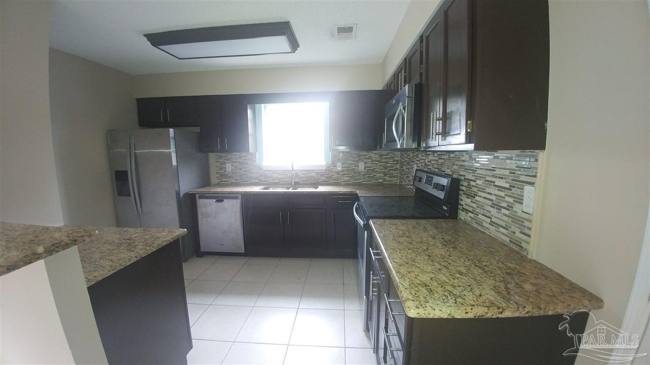 10941 Oak Valley Drive Pensacola, FL 32506 - Photo 3 of 9