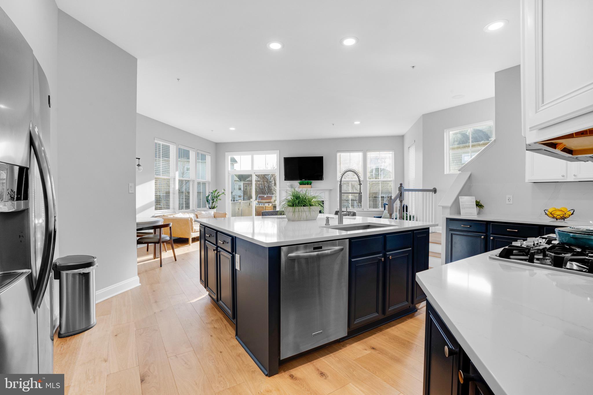 9825 Garden Ranges Laurel, MD 20723 - Photo 9 of 46 Stainless Steel Appliances.