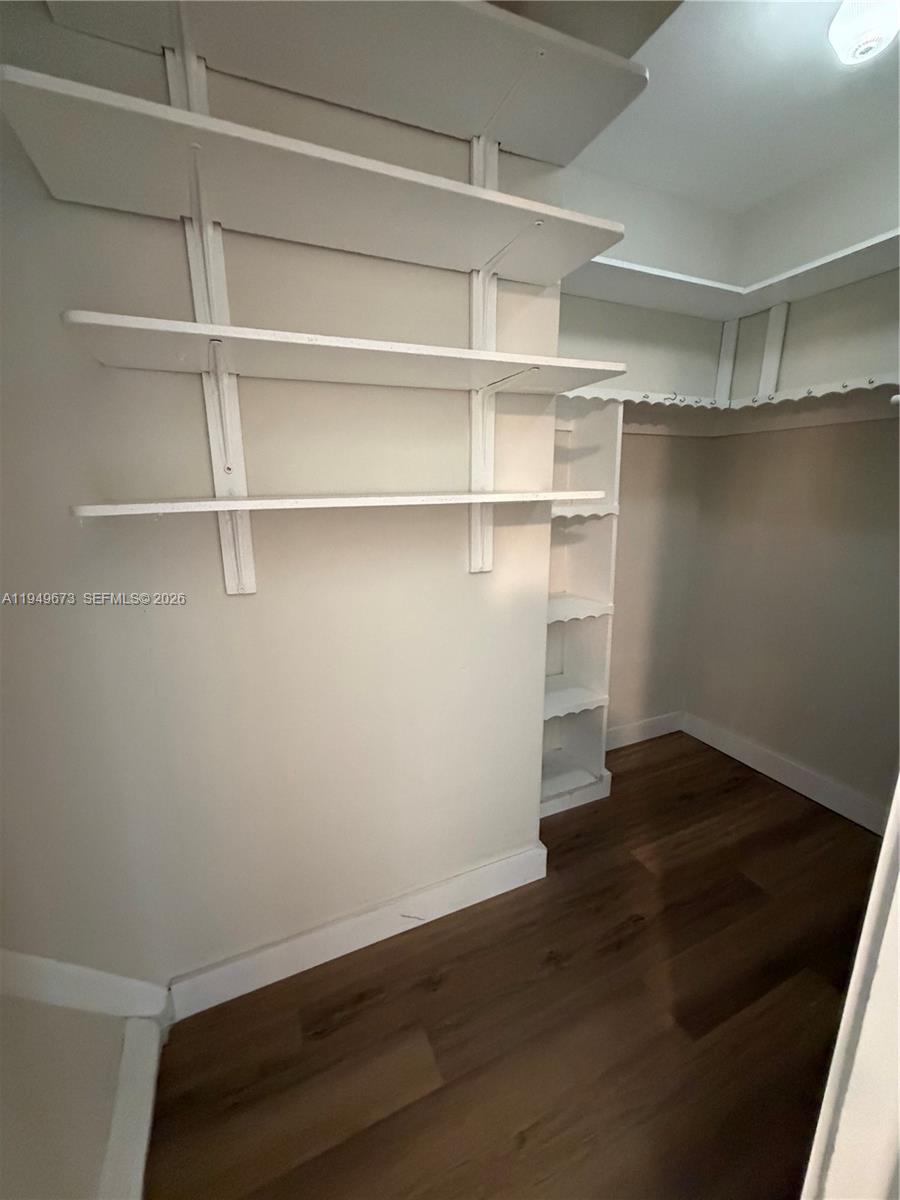 7216 Jacaranda Lane Miami Lakes, FL 33014 - Photo 12 of 17 primary