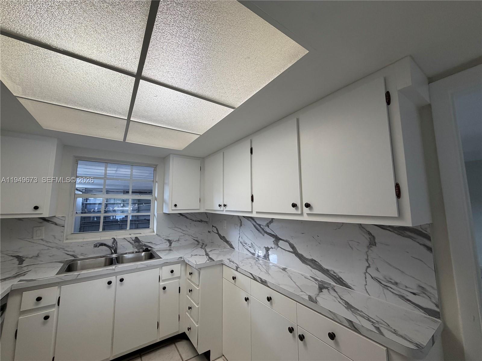 7216 Jacaranda Lane Miami Lakes, FL 33014 - Photo 16 of 17