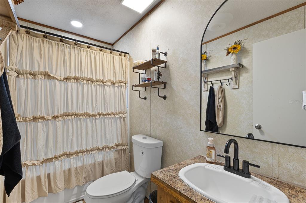 140 Southwest Spaulding Court Fort White, FL 32038 - Photo 10 of 66 Gallery Image 10
