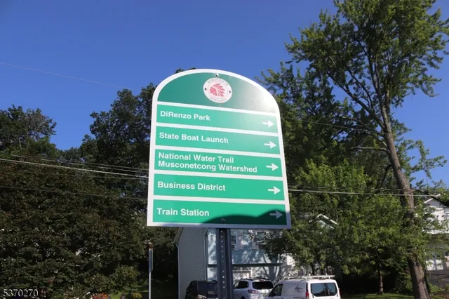 a view of sign board