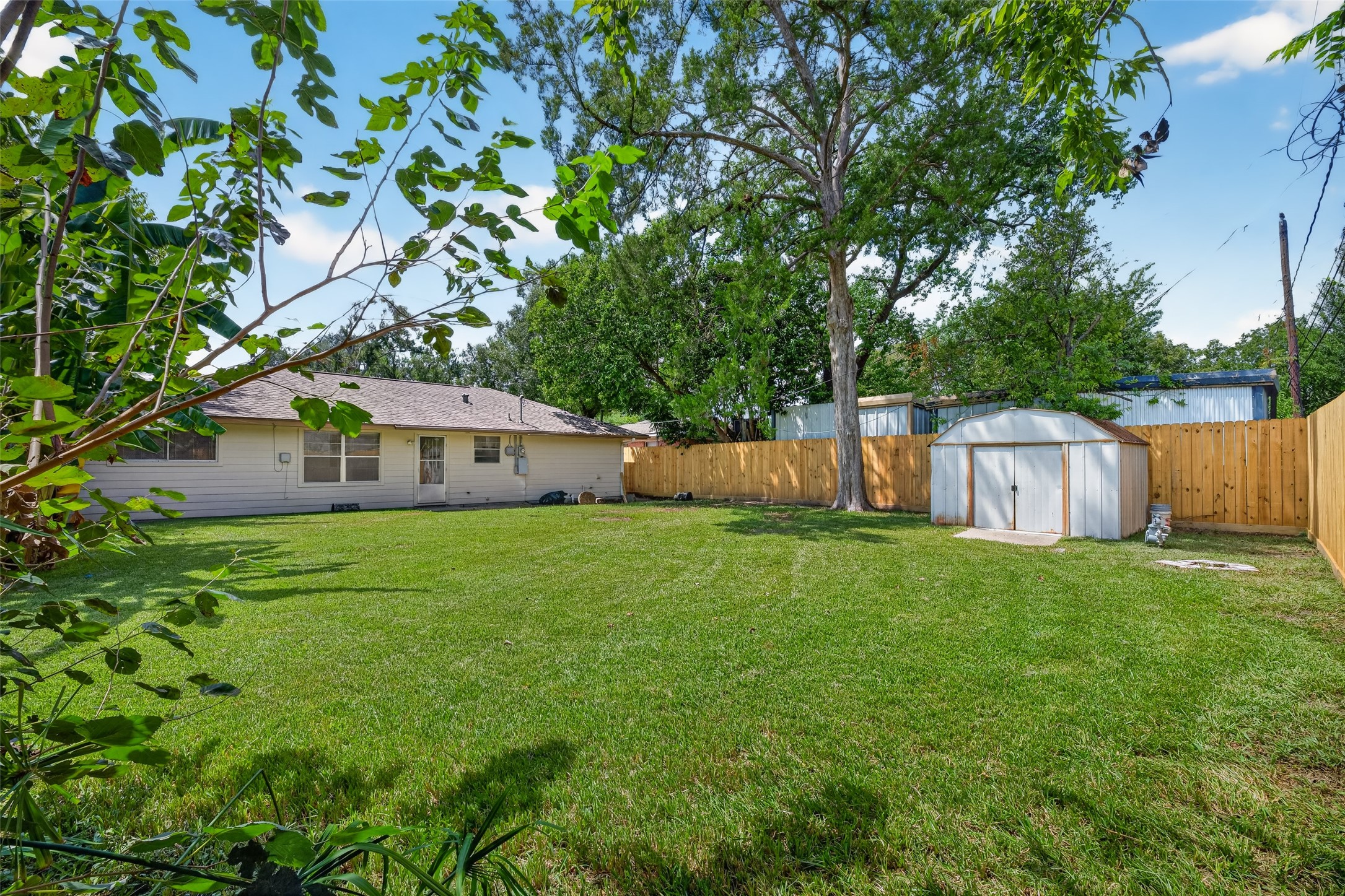 6734 Sharpcrest Street Houston, TX 77074 - Photo 37 of 38 Gallery Image 37