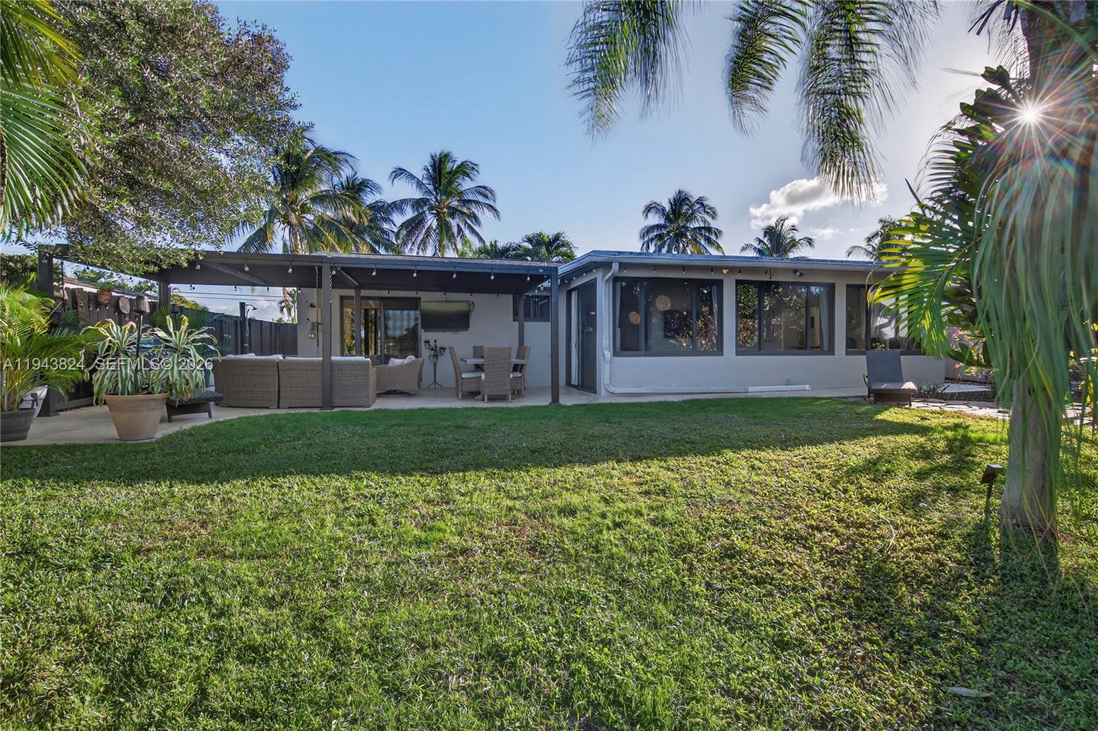 371 Southeast 3rd Street Pompano Beach, FL 33060 - Photo 31 of 87