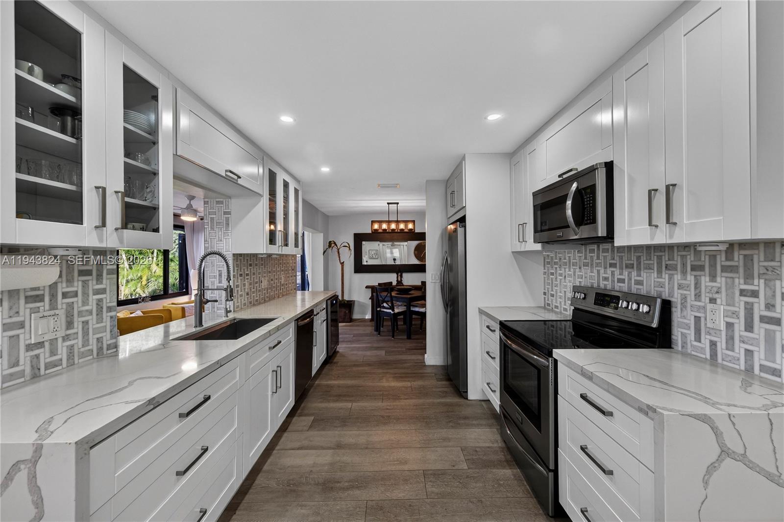 371 Southeast 3rd Street Pompano Beach, FL 33060 - Photo 48 of 87