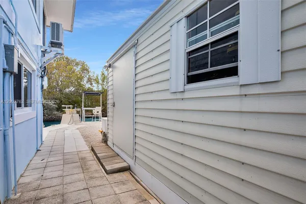 $1,573,000 | 128 Dove Avenue, Tavernier, FL 33070