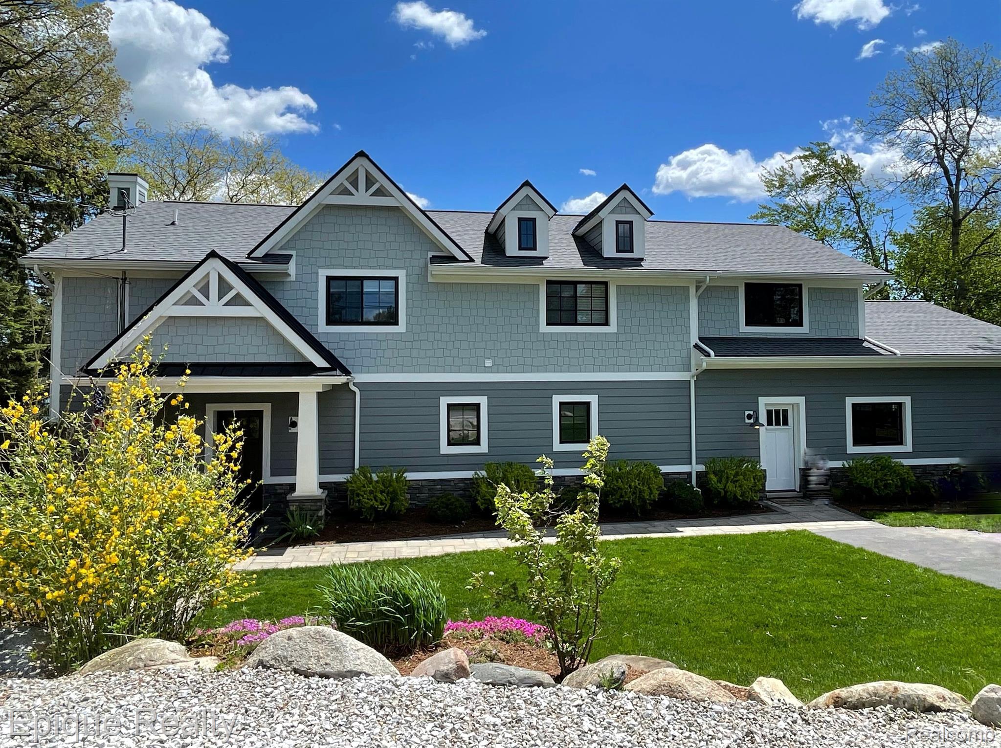 965 Pine Tree Road West Lake Orion, MI 48362 - Photo 1 of 23 Gallery Image 1