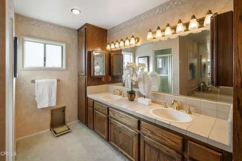 $1,590,000 | 1400 Valley View Road, Unit 1, Glendale, CA 91202