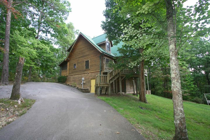1616 South Mountain View Road Sevierville, TN 37876 - Photo 25 of 27 IMG_6504 (Small)DRIVEWAY TO HOUSE