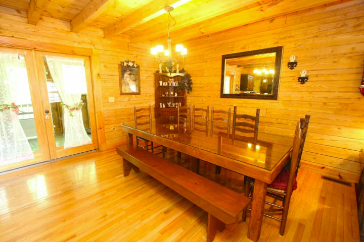 1616 South Mountain View Road Sevierville, TN 37876 - Photo 6 of 27 IMG_6470 (Small)DINING AREA