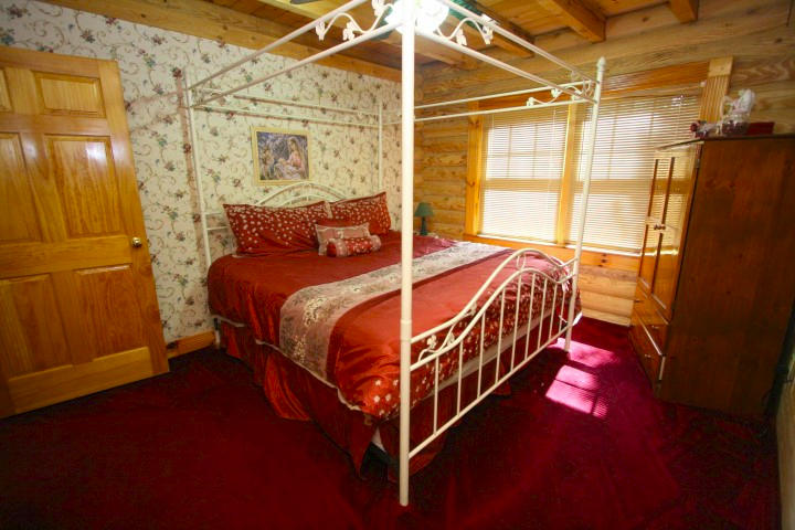 1616 South Mountain View Road Sevierville, TN 37876 - Photo 9 of 27 IMG_6475 (Small)BEDROOM 1