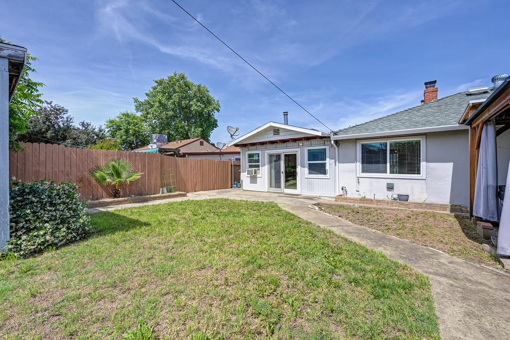 6409 Larry Way North Highlands, CA 95660 - Photo 19 of 21