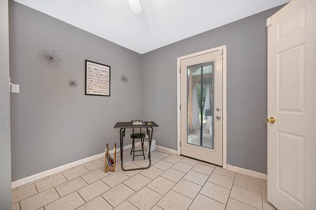 6409 Larry Way North Highlands, CA 95660 - Photo 10 of 21