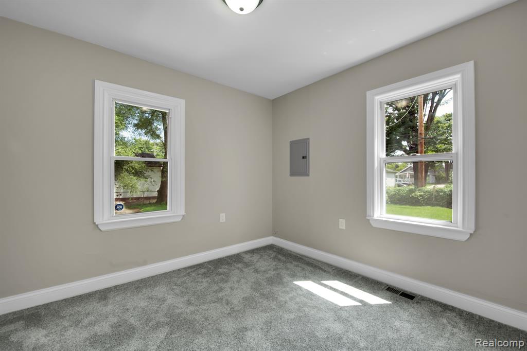 17724 Martin Road Roseville, MI 48066 - Photo 20 of 32 Gallery Image 20