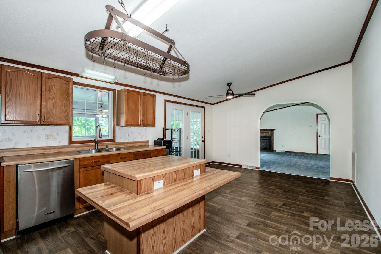 447 Kemp Road Mooresville, NC 28117 - Photo 9 of 48