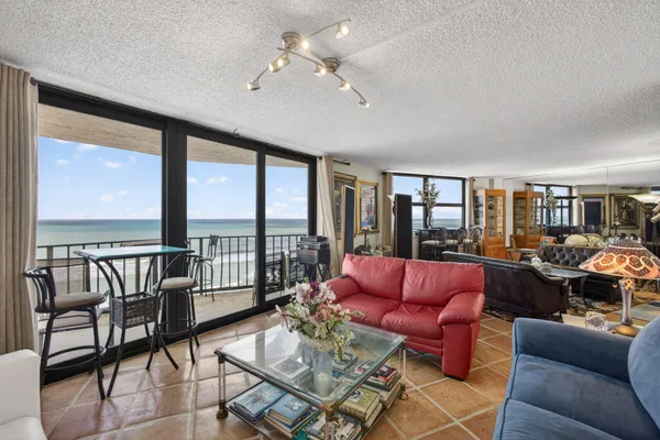 $650,000 | 5420 North Ocean Drive, Unit 1201, Singer Island, FL 33404