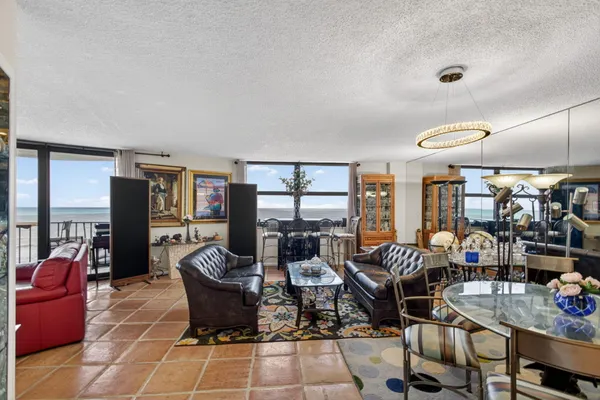 $650,000 | 5420 North Ocean Drive, Unit 1201, Singer Island, FL 33404