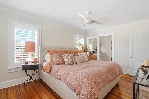 $995,000 | 126 22nd Avenue Northeast, St. Petersburg, FL 33704