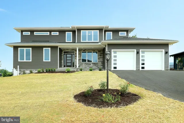 $1,080,000 | 115 Pepperberry Lane, State College, PA 16801