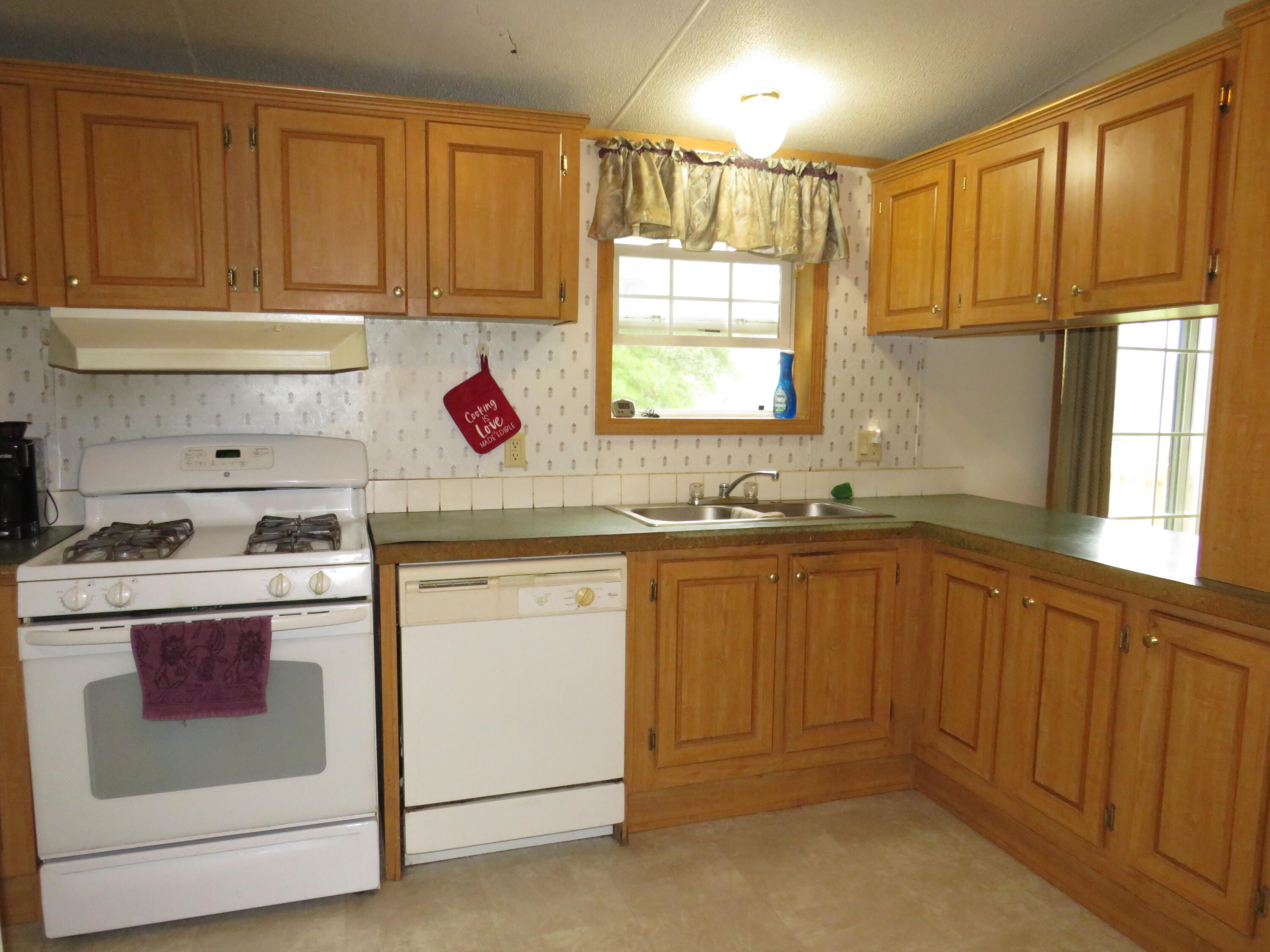 33 Nobleboro Road Bremen, ME 04551 - Photo 7 of 25 IMG_4258