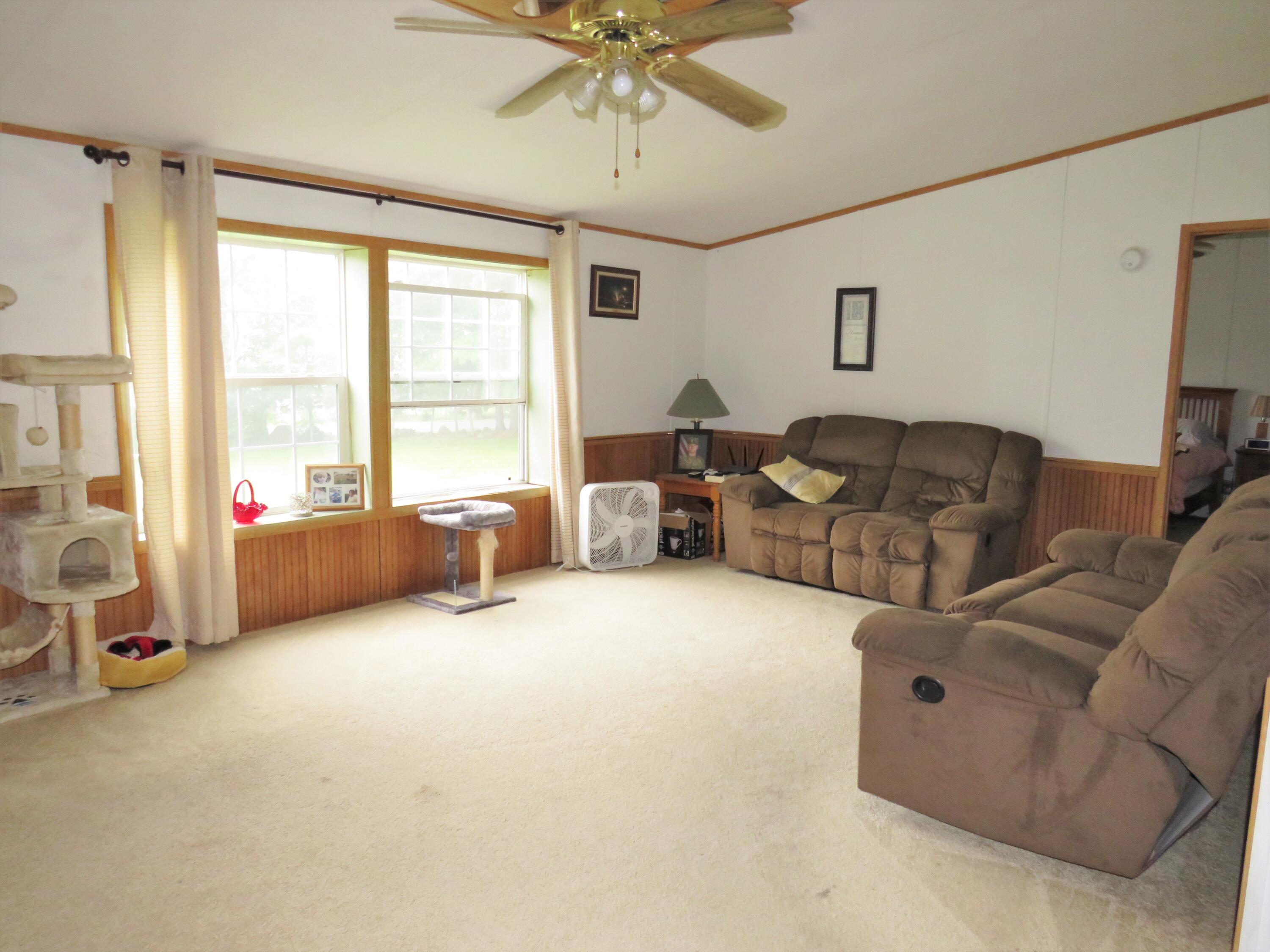 33 Nobleboro Road Bremen, ME 04551 - Photo 9 of 25 IMG_4260