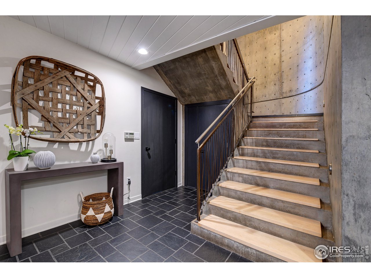 505 Geneva Avenue Boulder, CO 80302 - Photo 4 of 40 a view of entryway with a front door