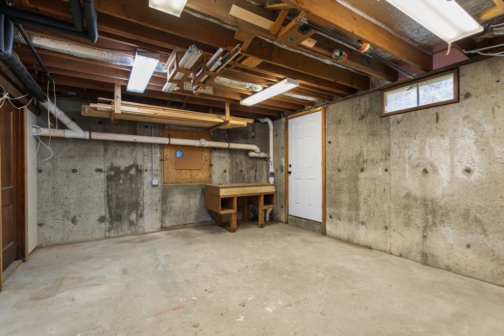 8 Todd Pond Road Lincoln, MA 01773 - Photo 26 of 29 a view of an empty room