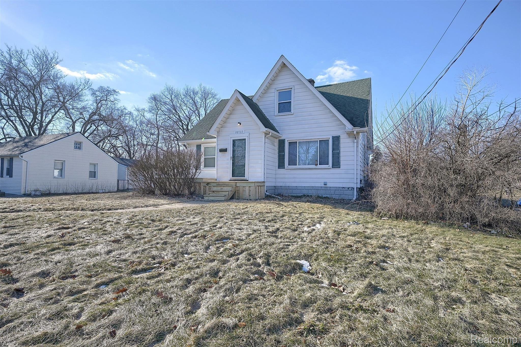 20903 Doepfer Road Warren, MI 48091 - Photo 2 of 26 2-Front-2nd-View.jpg