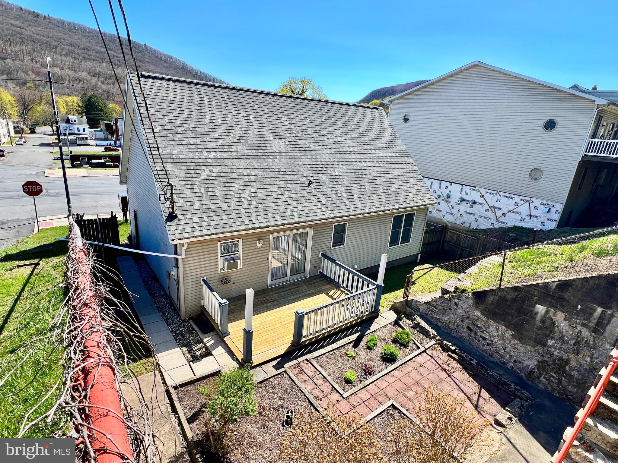 107 Centre Street Ashland, PA 17921 - Photo 25 of 32